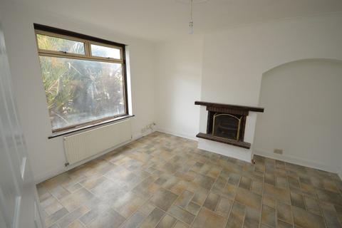 4 bedroom semi-detached house to rent, Bromhall Road
