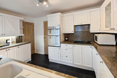 2 bedroom bungalow for sale, Lapwing Gardens, Bristol