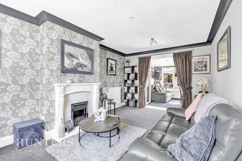 3 bedroom semi-detached house for sale, Hemlock Avenue, Oldham