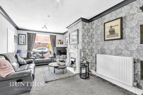 3 bedroom semi-detached house for sale, Hemlock Avenue, Oldham