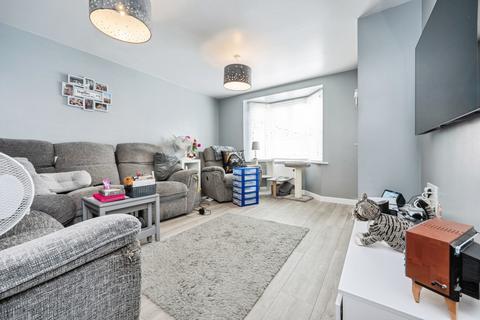3 bedroom semi-detached house for sale, Hovingham Drive, Great Denham, Bedford, Bedfordshire, MK40