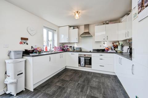 3 bedroom semi-detached house for sale, Hovingham Drive, Great Denham, Bedford, Bedfordshire, MK40
