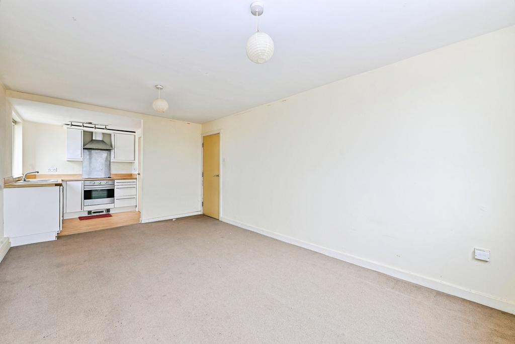 Apartment in Nottingham, Nottinghamshire - View 3