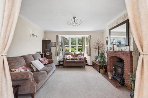 3 bedroom detached house for sale, Hillshott, Letchworth Garden City, SG6