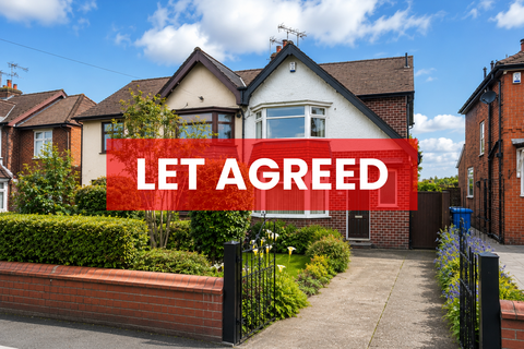 3 bedroom semi-detached house to rent, Lancaster Road, Salford M6