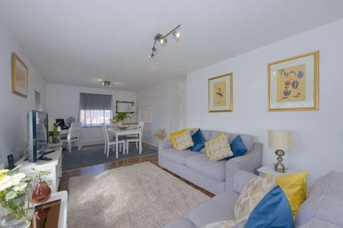 2 bedroom flat for sale, Weston Close, Shifnal, TF11