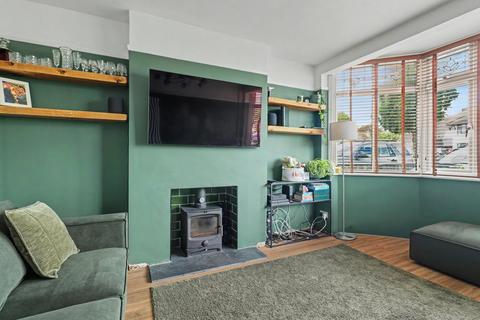 3 bedroom semi-detached house for sale, Woodgrange Drive, Thorpe Bay SS1