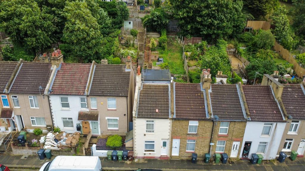 Terraced house exterior, garden