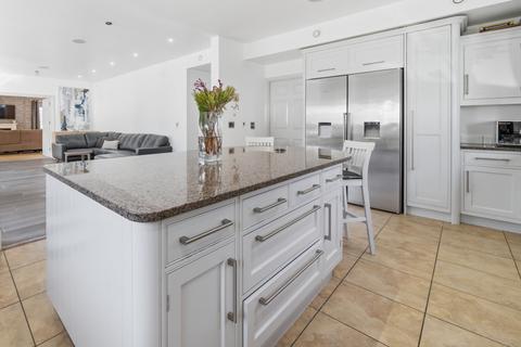 5 bedroom detached house for sale, West End Lane, Hatfield, AL9