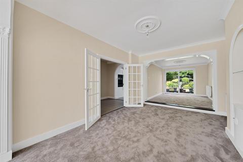 3 bedroom semi-detached house for sale, Bishops Avenue, Bromley
