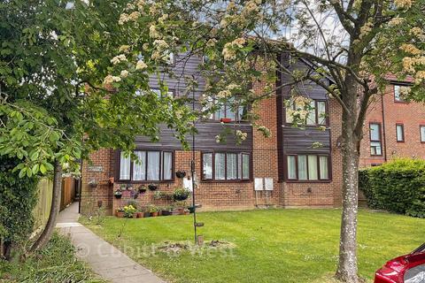 1 bedroom flat for sale, Archers Court, Crawley RH10