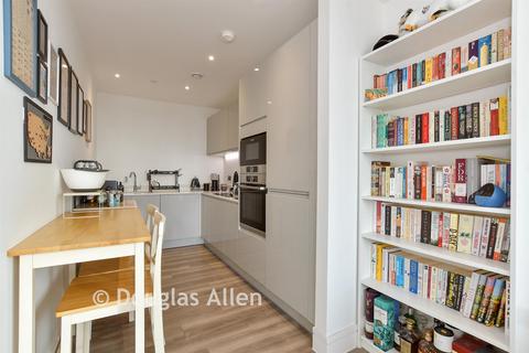 1 bedroom apartment for sale, Juniper House, London E17