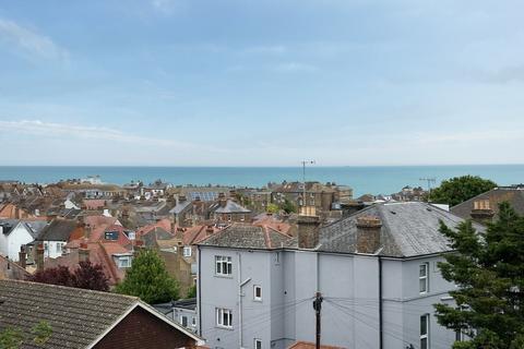 4 bedroom semi-detached house for sale, Inverness Terrace, Broadstairs, Kent, CT10
