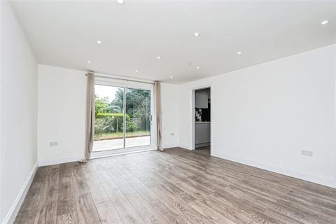 3 bedroom terraced house to rent, Hilltop Close, Ascot, SL5