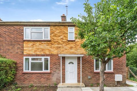 3 bedroom terraced house to rent, Hilltop Close, Ascot, SL5