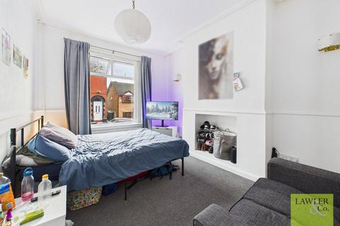 5 bedroom house of multiple occupation for sale, West Street, Stalybridge, Greater Manchester, SK15 1NE