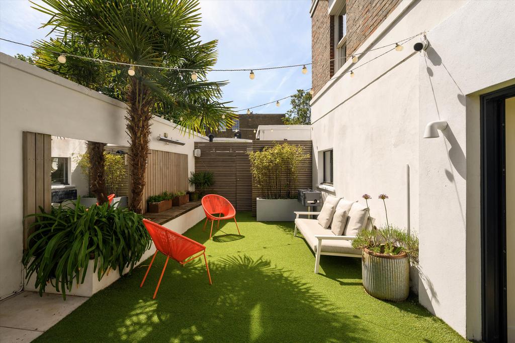 Courtyard, garden