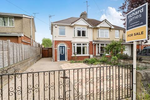 undefined, Cricklade Road, Cricklade Road SN2