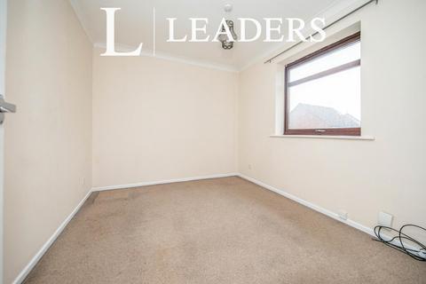 3 bedroom terraced house to rent, Berkley Close, Highwoods, Colchester, CO4