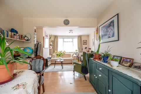 3 bedroom end of terrace house for sale, Lawrence Avenue, Walthamstow, London, E17