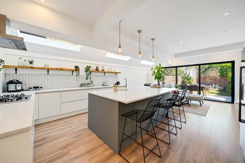 4 bedroom end of terrace house for sale, Woodwarde Road, Dulwich, SE22