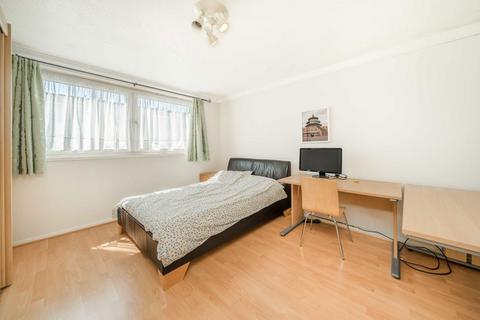 4 bedroom terraced house to rent, Aisgill Avenue, London W14