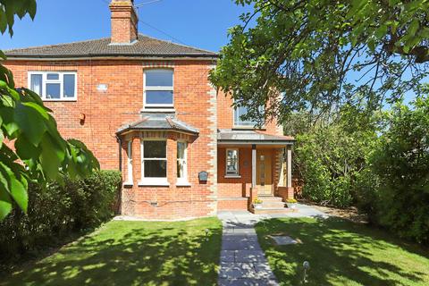 3 bedroom semi-detached house for sale, Echo Barn Lane, Farnham, GU10