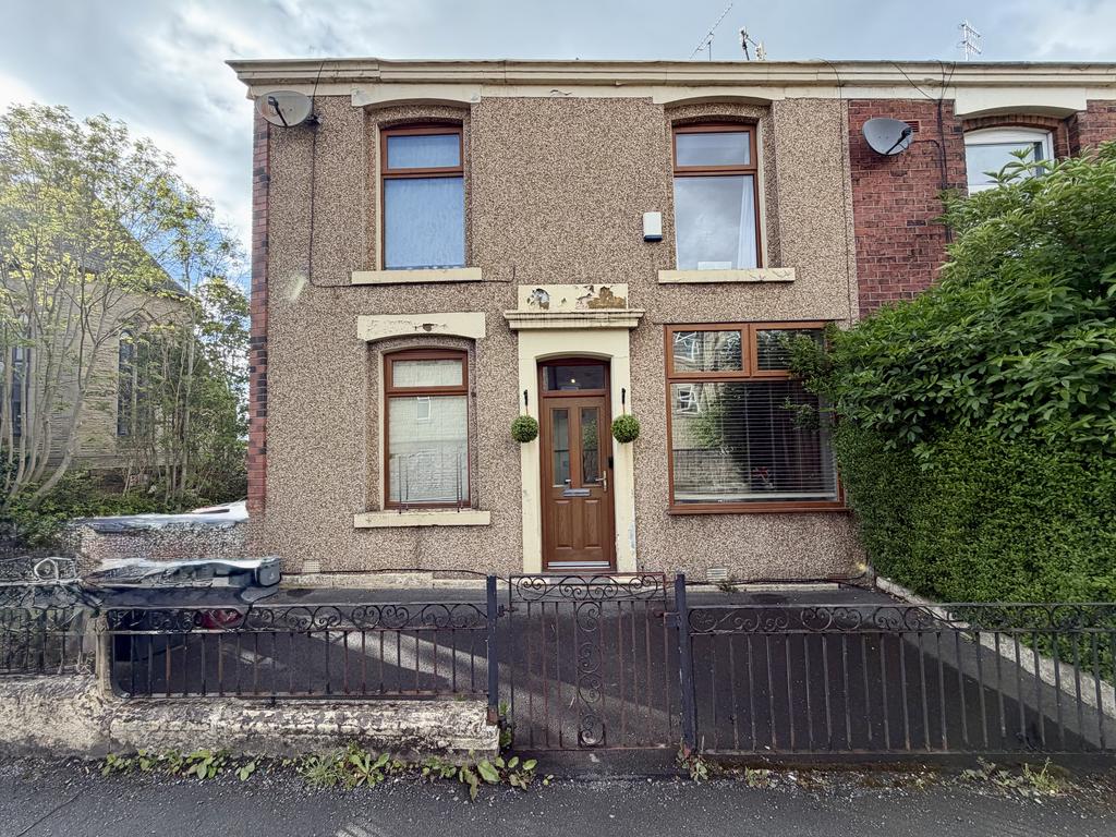 2 bedroom end of terrace house for sale