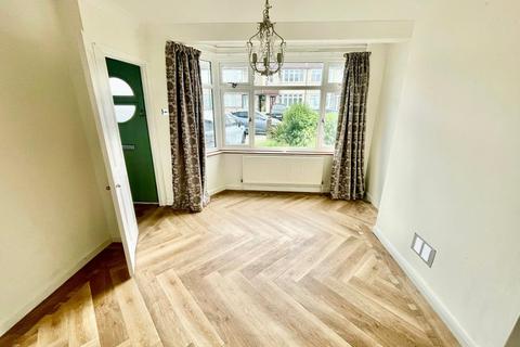 3 bedroom terraced house to rent, Radnor Avenue, Welling, Kent, DA16