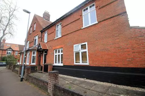 2 bedroom apartment to rent – pohled 3