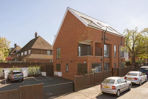 2 bedroom flat for sale, Flat 4 The Catsey Catsey Lane, Bushey, WD23