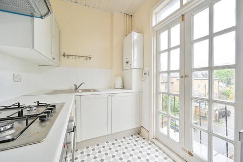 4 bedroom maisonette for sale, Cromwell Place, Mortlake, London, SW14