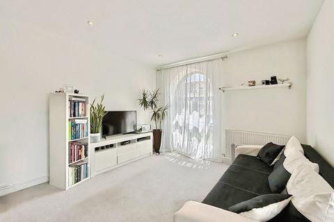 1 bedroom flat for sale, Cricklade Road, Swindon, SN2