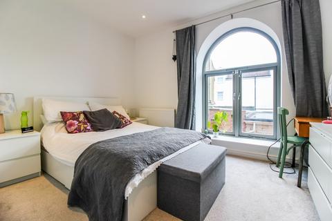 1 bedroom flat for sale, Cricklade Road, Swindon, SN2