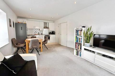 1 bedroom flat for sale, Cricklade Road, Swindon, SN2