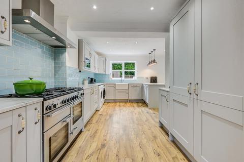 3 bedroom end of terrace house for sale, The Lintons, Sandon, Chelmsford