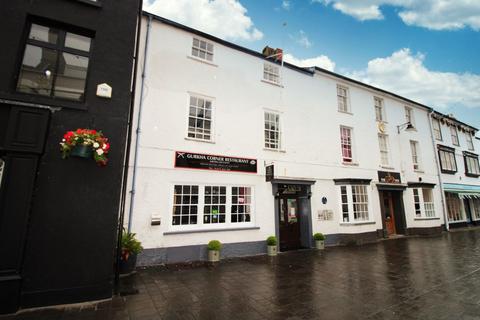 2 bedroom flat for sale, Nevill Street, Abergavenny, NP7