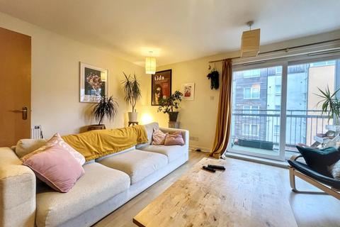 2 bedroom flat for sale, Albion Gardens, Edinburgh EH7