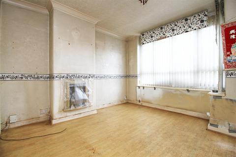 2 bedroom house for sale, Thankerton Avenue, Manchester M34