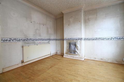 2 bedroom house for sale, Thankerton Avenue, Manchester M34