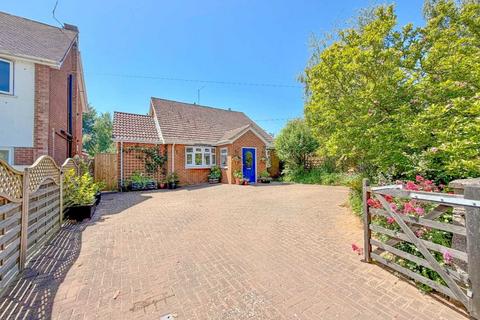 3 bedroom detached house for sale, 17 Hinton Road, Woodford Halse, NN11 3TR