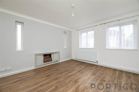 3 bedroom house to rent, Oaks Lane, IG2