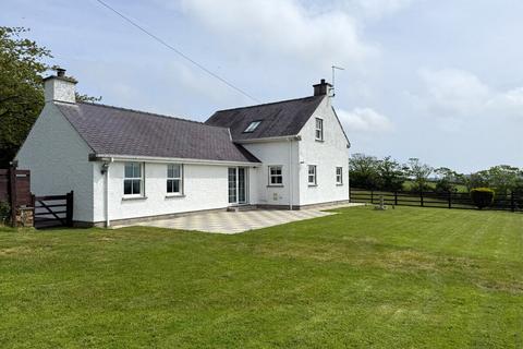 4 bedroom character property for sale, Pencraigwen, Llannerch-y-medd, Anglesey, LL71
