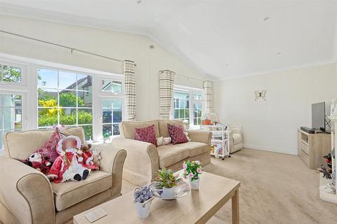 2 bedroom park home for sale, Coggeshall Road, Braintree CM7