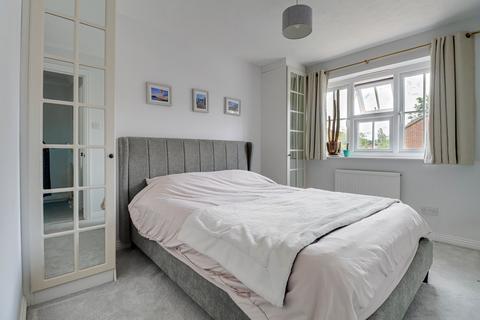 3 bedroom semi-detached house for sale, Willowside, London Colney, St. Albans, AL2