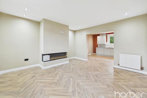 undefined, Northgate Quadrant, Balornock, Glasgow, City of Glasgow, G21 3QU