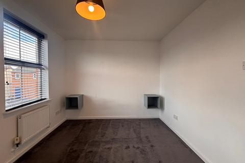 2 bedroom terraced house to rent, Kingsgate, Aylesbury, HP19