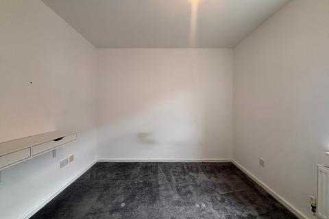 2 bedroom terraced house to rent, Kingsgate, Aylesbury, HP19