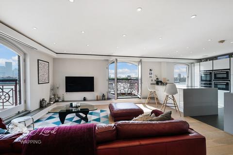 2 bedroom apartment for sale, Trafalgar Court, Wapping Wall, London E1W