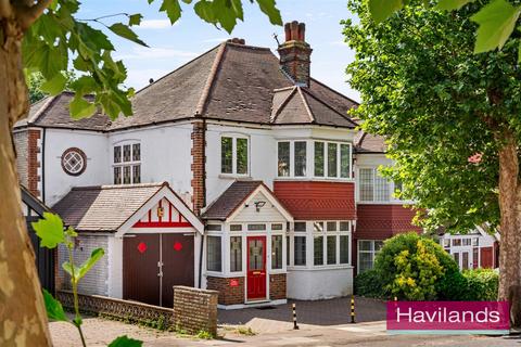 Broomfield Avenue, Palmers Green, London
